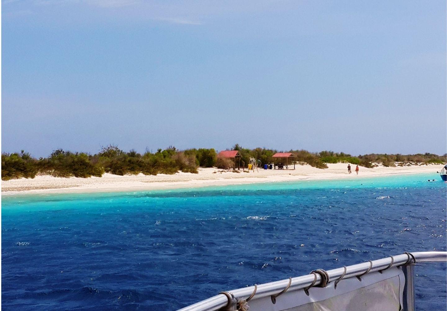 no name beach klein island bonaire