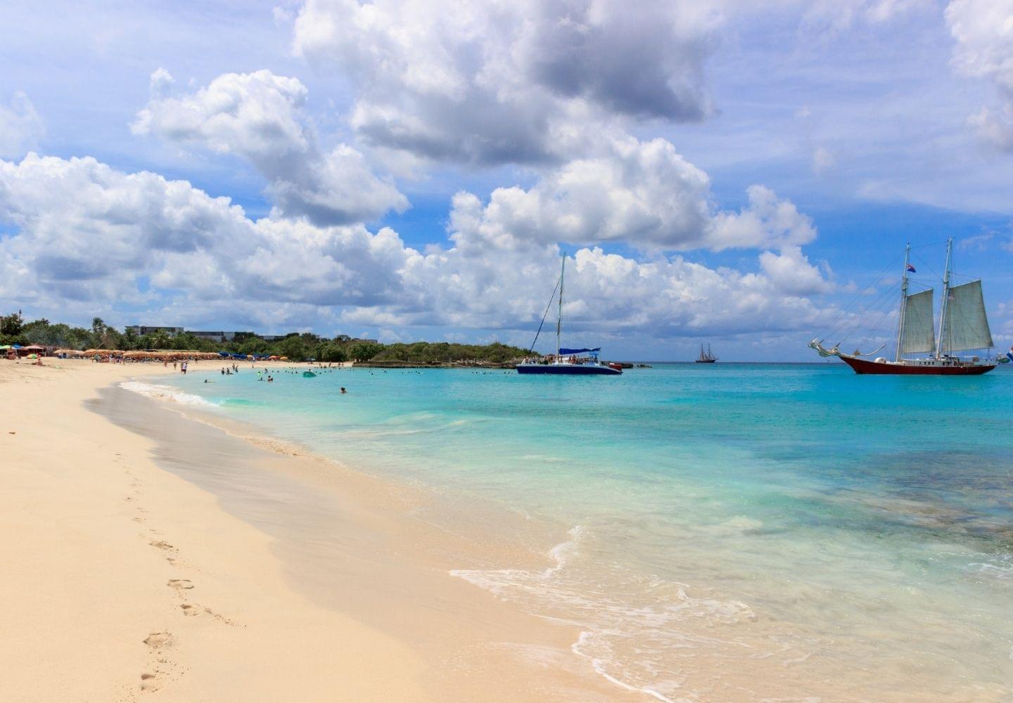 mullet bay beach st maarten