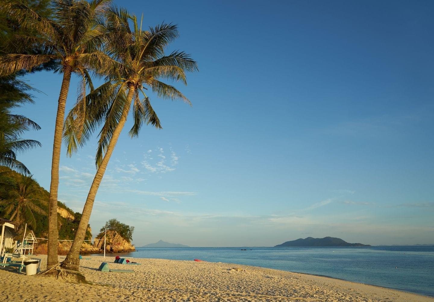 sunset on Rawa Island beach