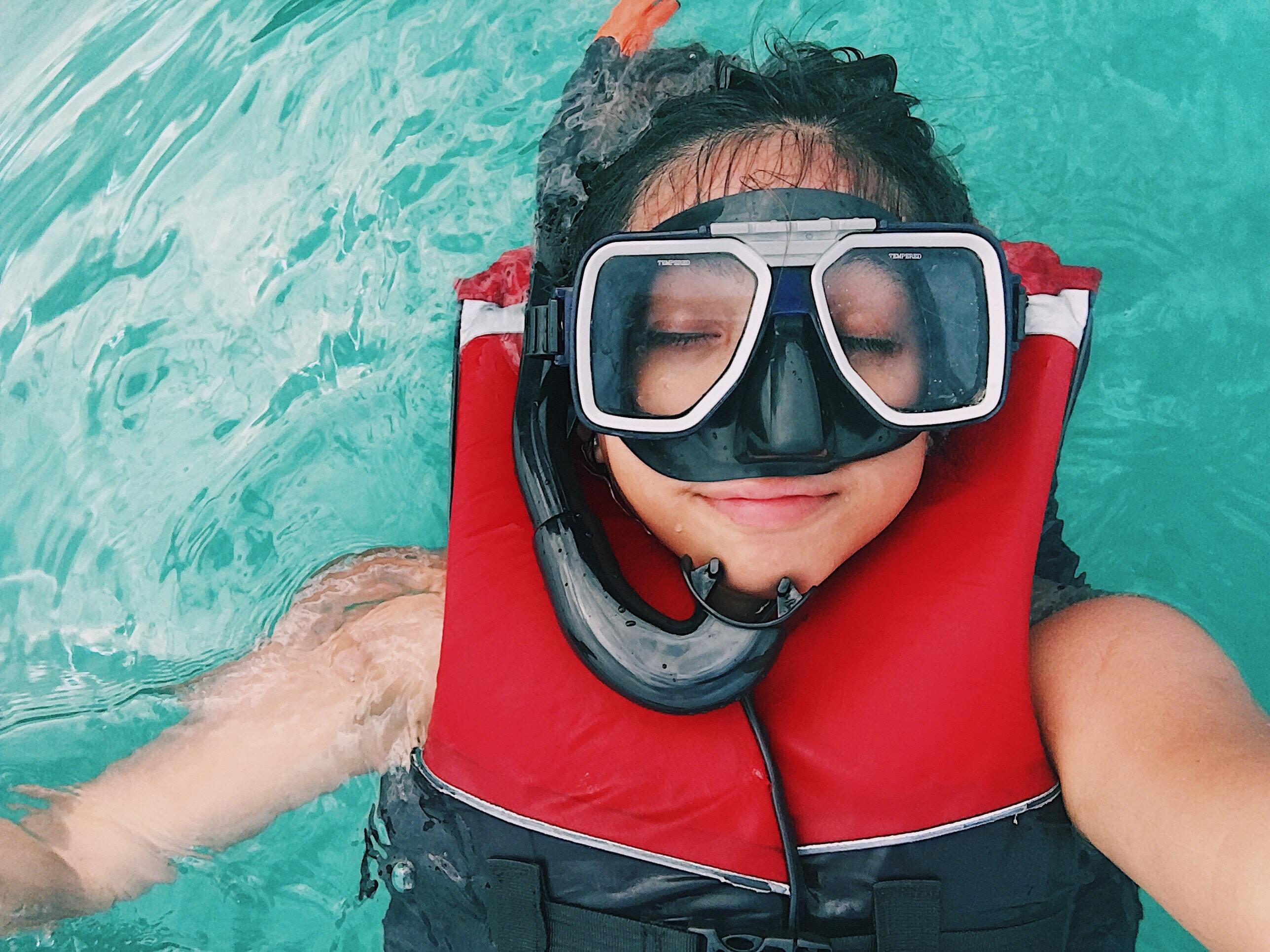 Snorkel vest vs. life jacket: Which is right for you?