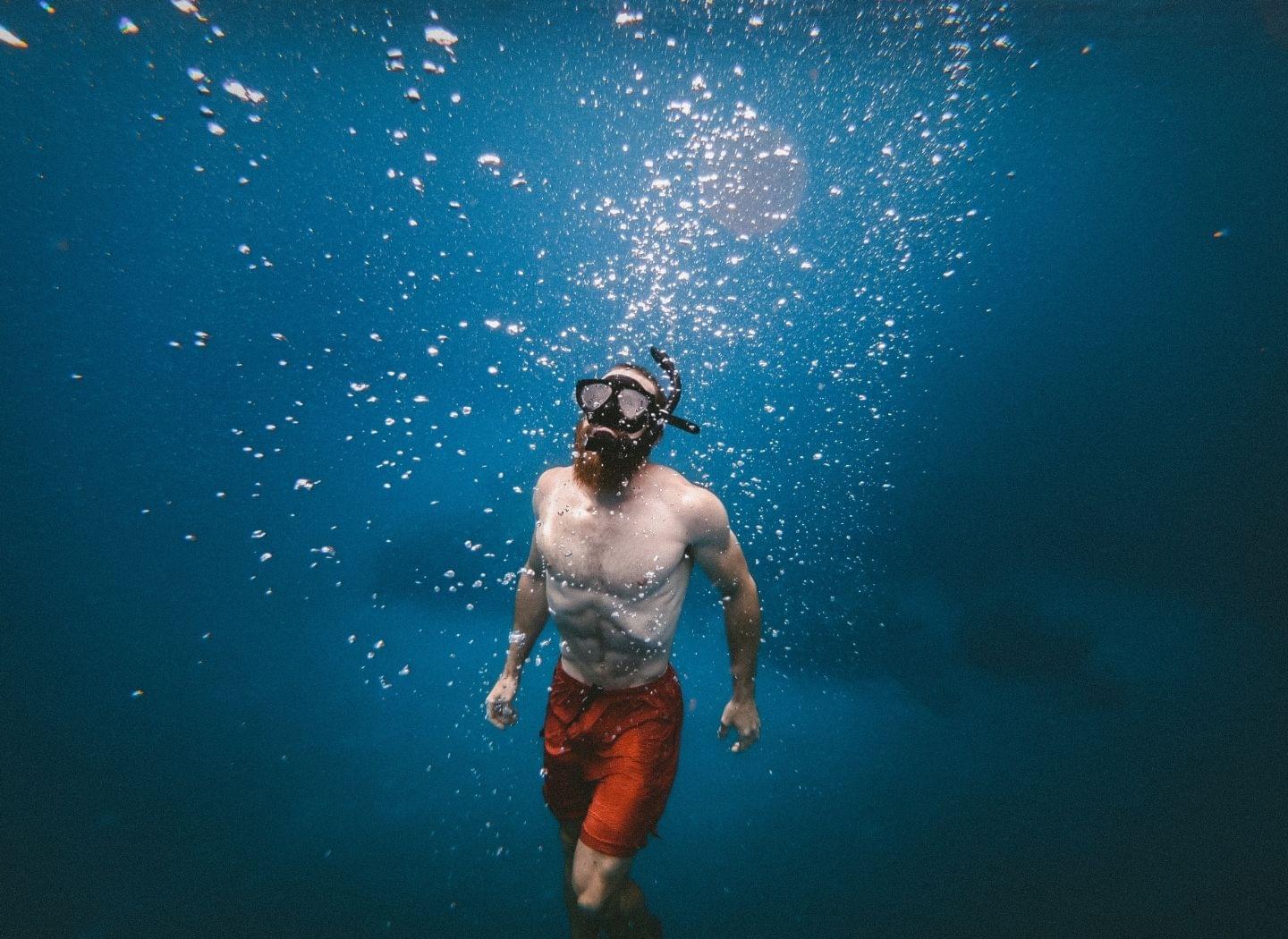 How to snorkel with a beard the easy way